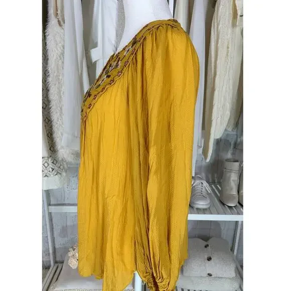 Max Studio Women's Size M Golden Yellow Embroidered Lightweight Blouse #0288 - Picture 4 of 11